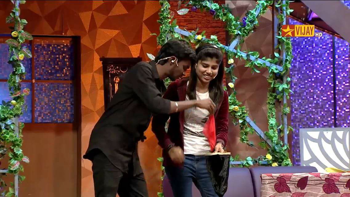 Mesmerizing Mahi_Lady Magician and Mind Reader in Dubai_Show in Vijay TV with Mimicry Artist Dheena